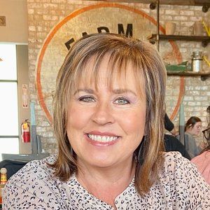 Meet your Posher, Lori